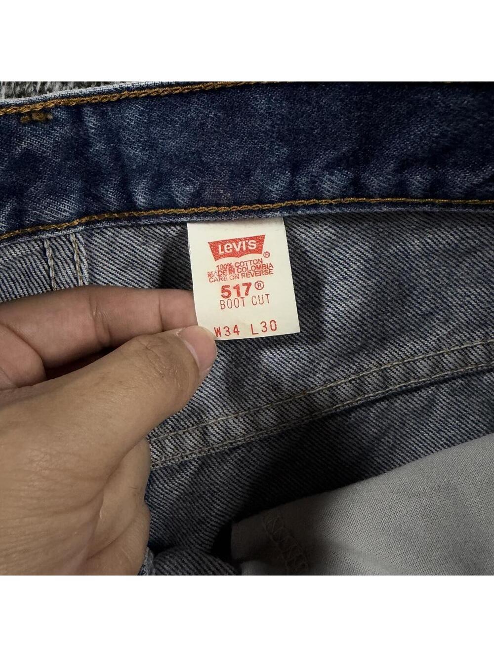 Vintage 90s Levi’s 517 Faded Bootcut Jeans - Fits 33x29! - Picture 4 of 8